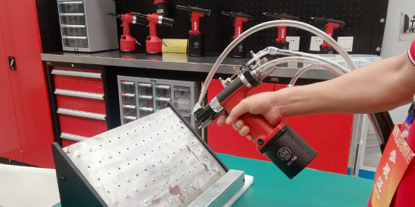 自動化鉚釘槍品牌之速耐自動鉚釘槍特點(diǎn)